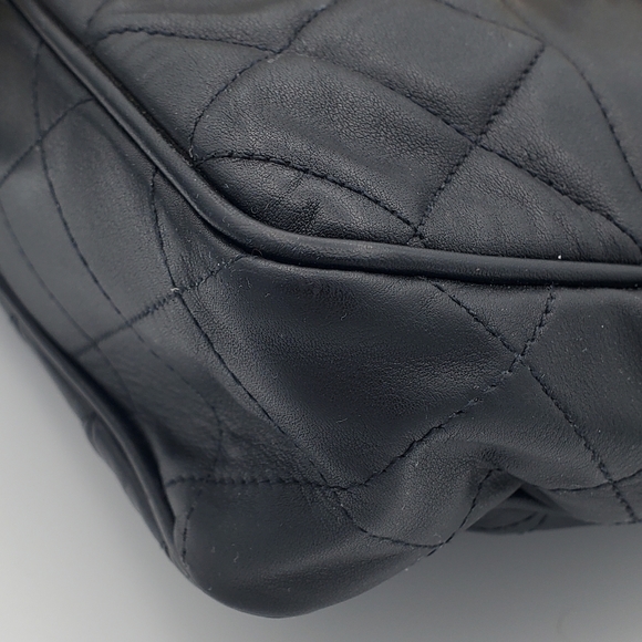 ๐ SOLD ๐ Chanel Quilted Matelasse Lambskin Tote Bag - Picture 6 of 17